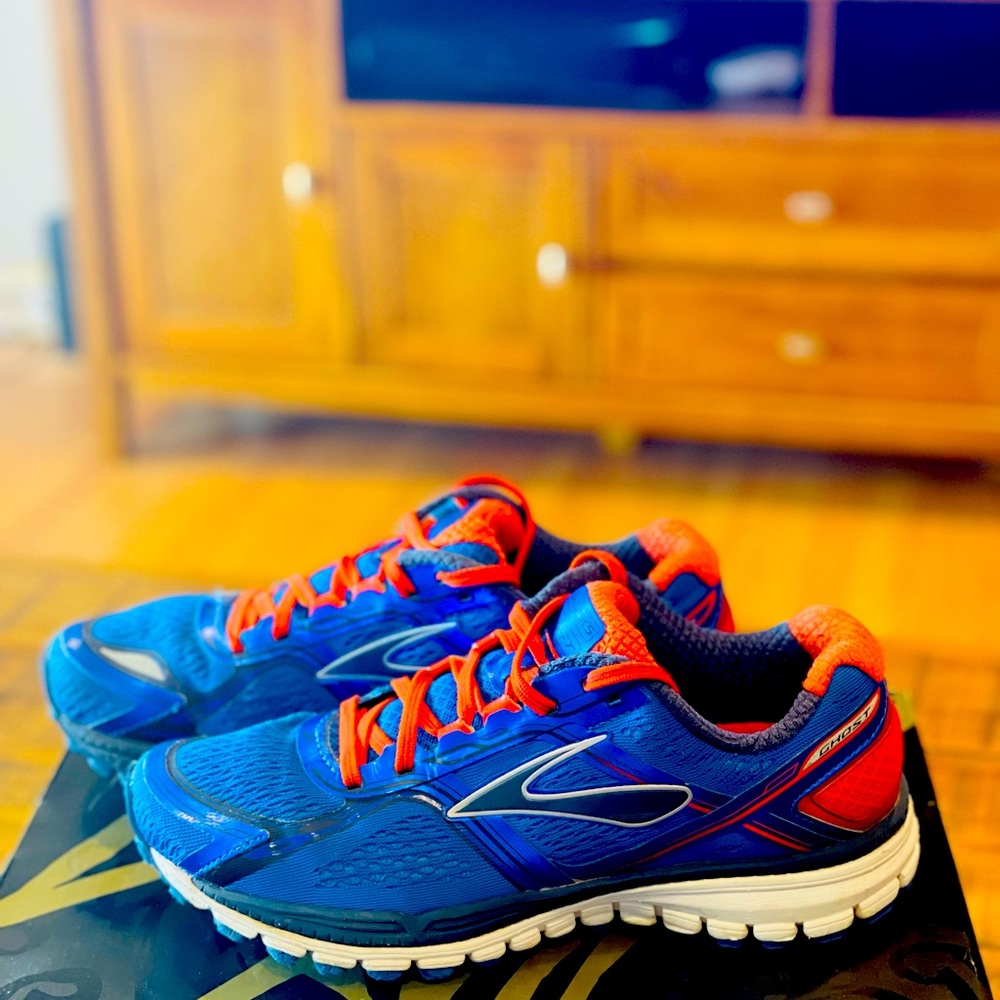 Brooks Ghost 8 running shoes! Size 7